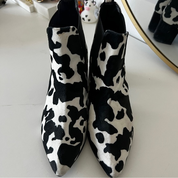 Chic Cow Print Ankle Booties - Picture 1 of 6